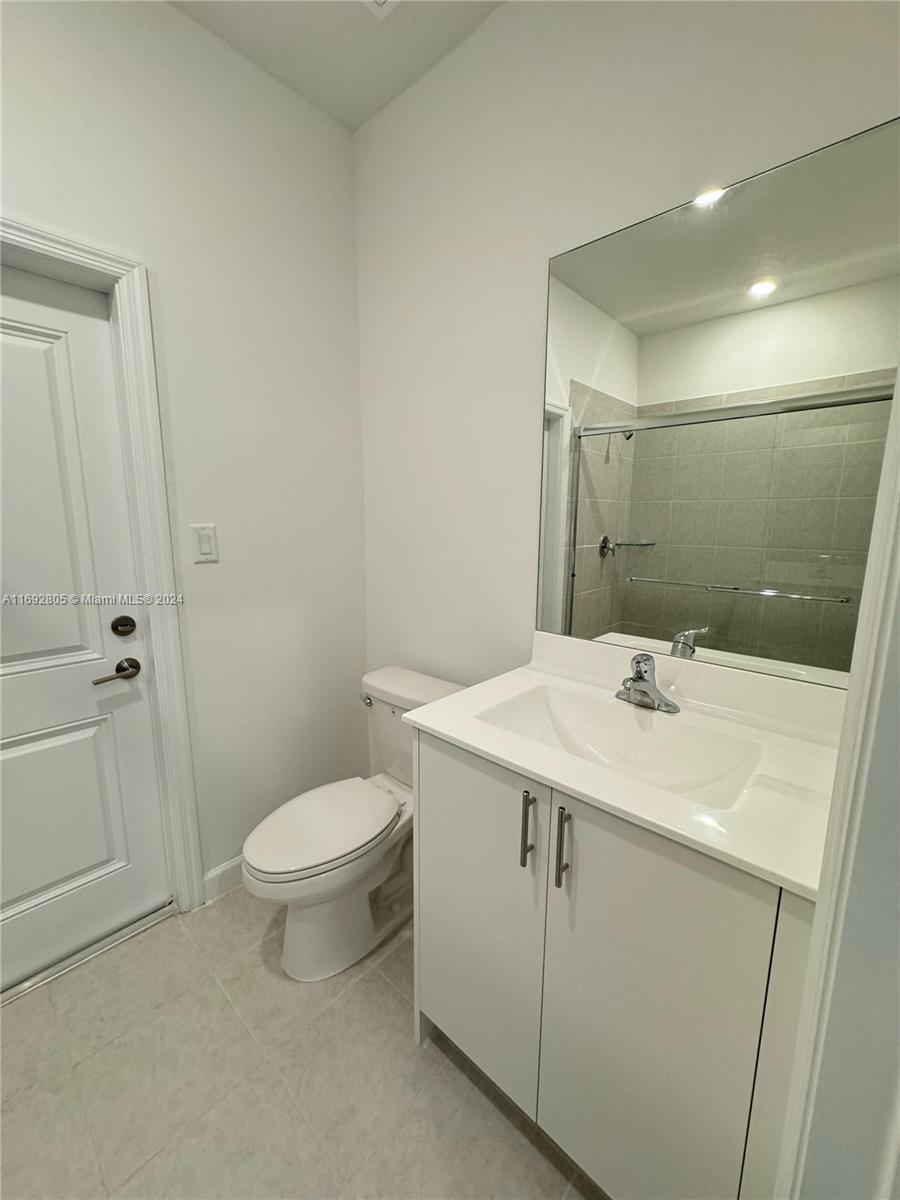 KINGS GROVE - Residential Lease