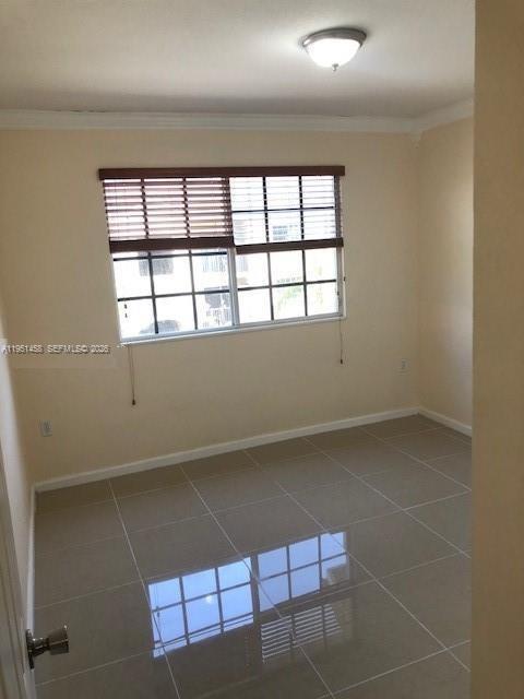 VISTA TRACE CONDO - Residential