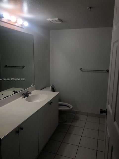 VISTA TRACE CONDO - Residential