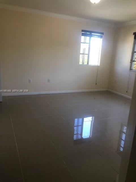 VISTA TRACE CONDO - Residential