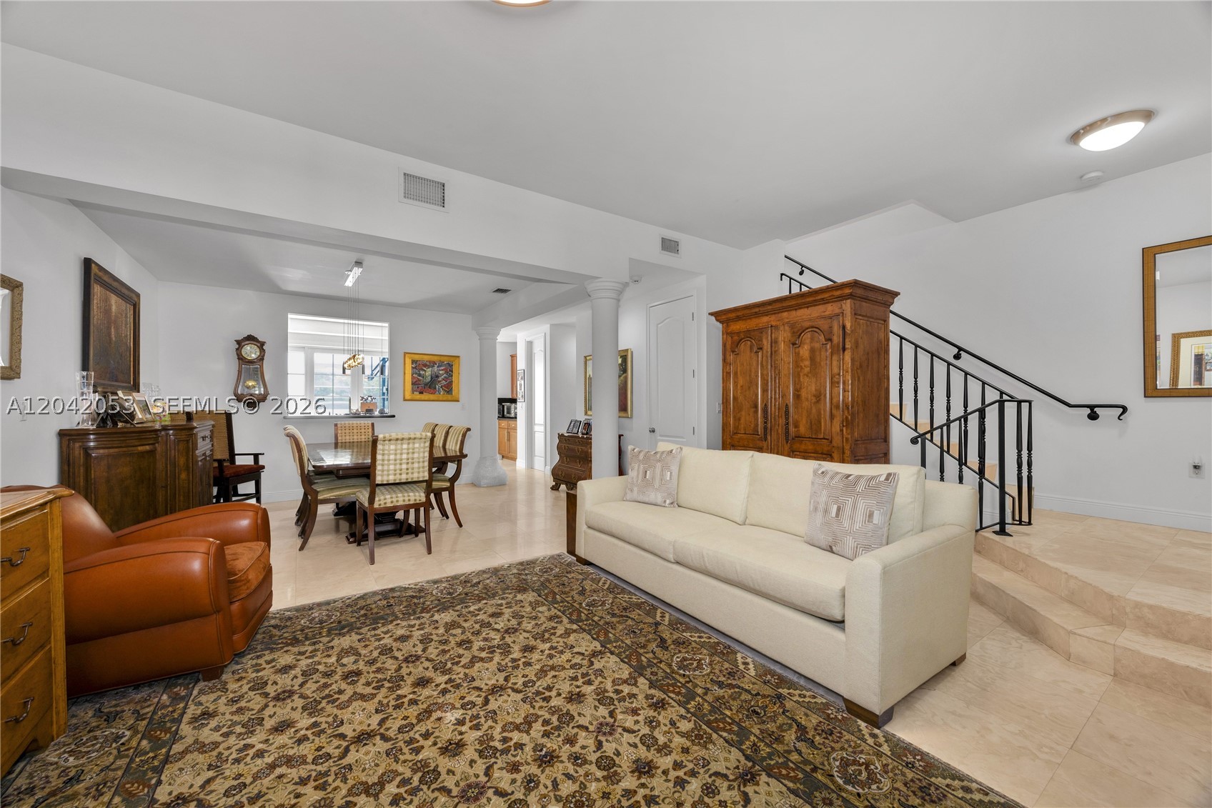 PINES MANOR - Residential