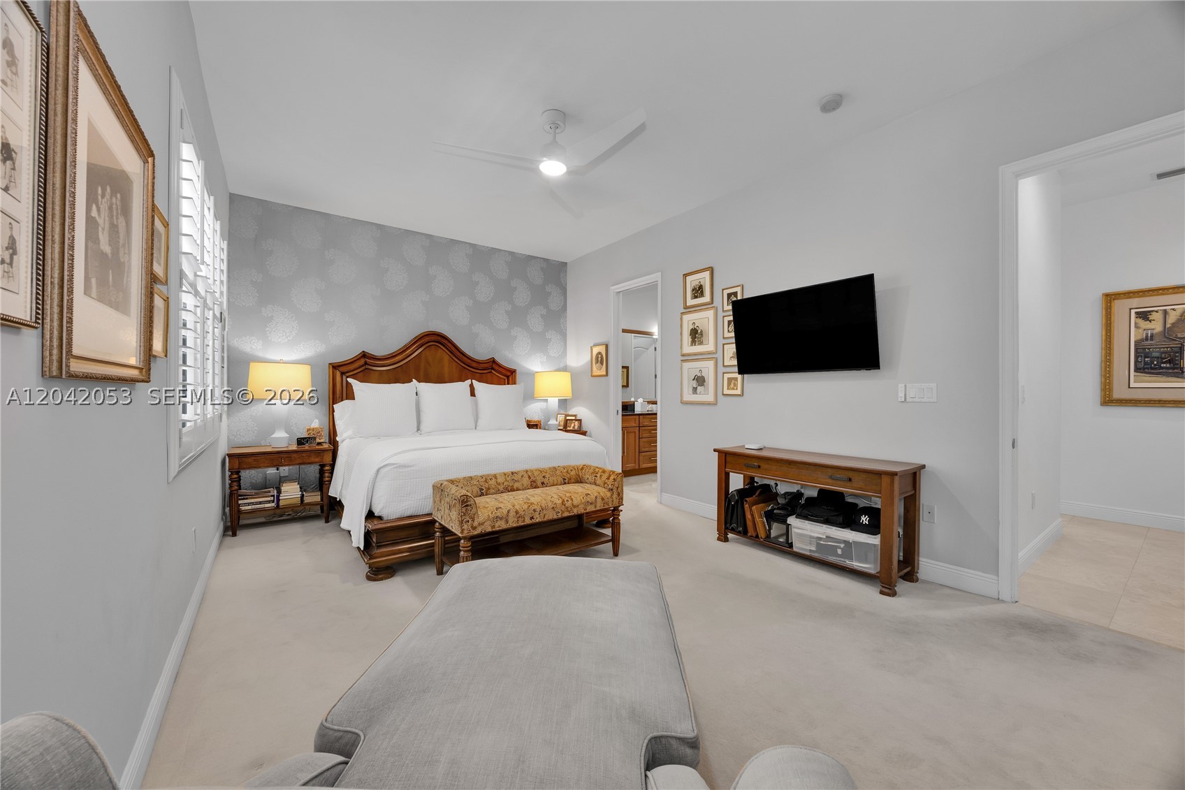 PINES MANOR - Residential