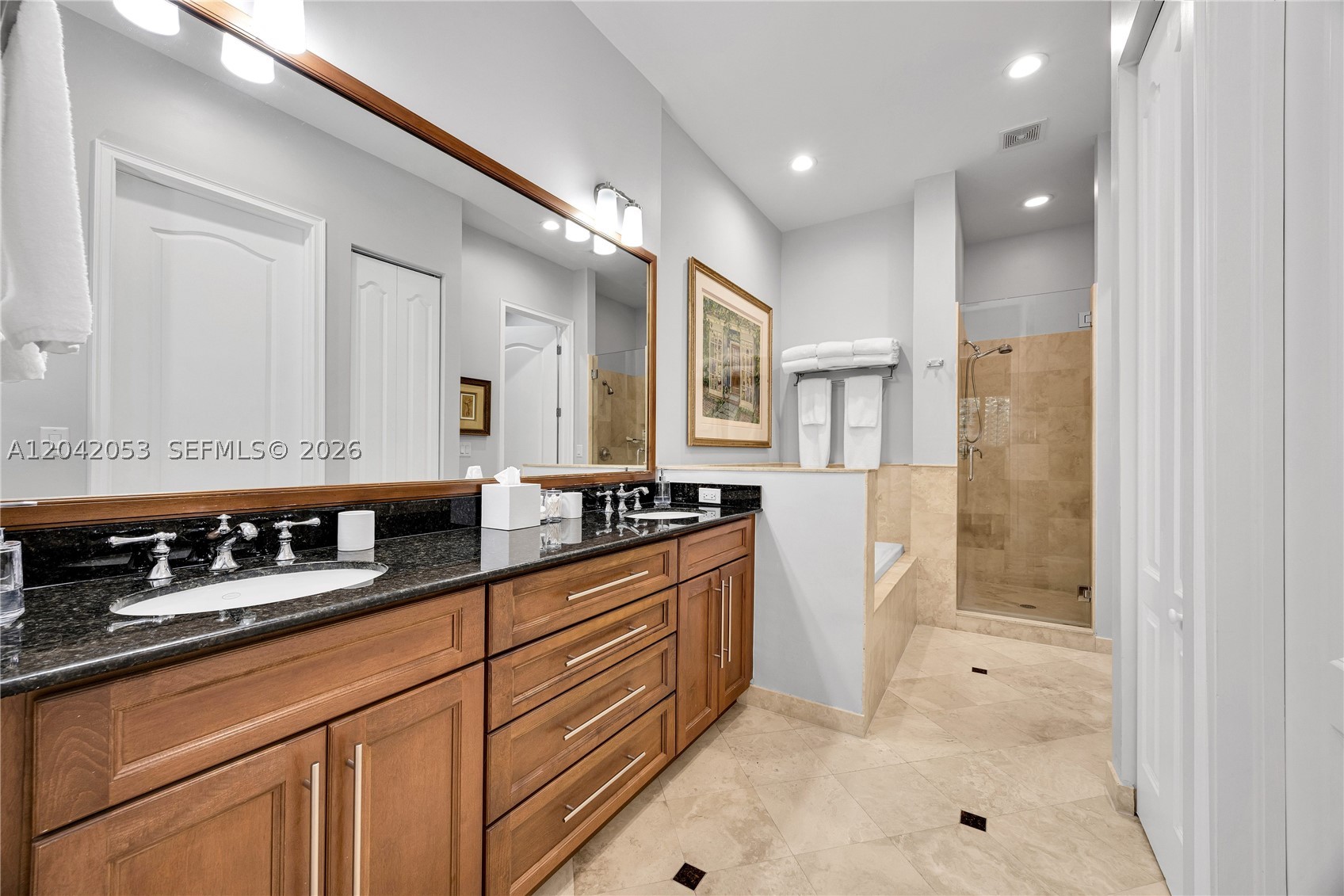 PINES MANOR - Residential
