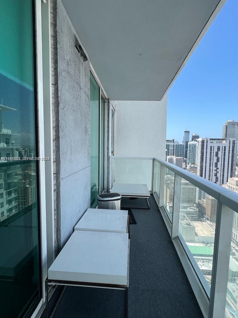 VIZCAYNE SOUTH CONDO - Residential