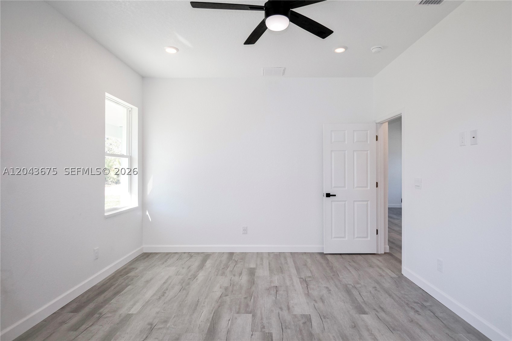SUN N LAKE EST OF SEBRING - Residential
