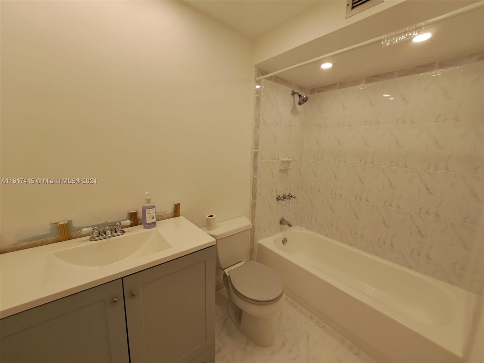 AVILA CONDO - Residential