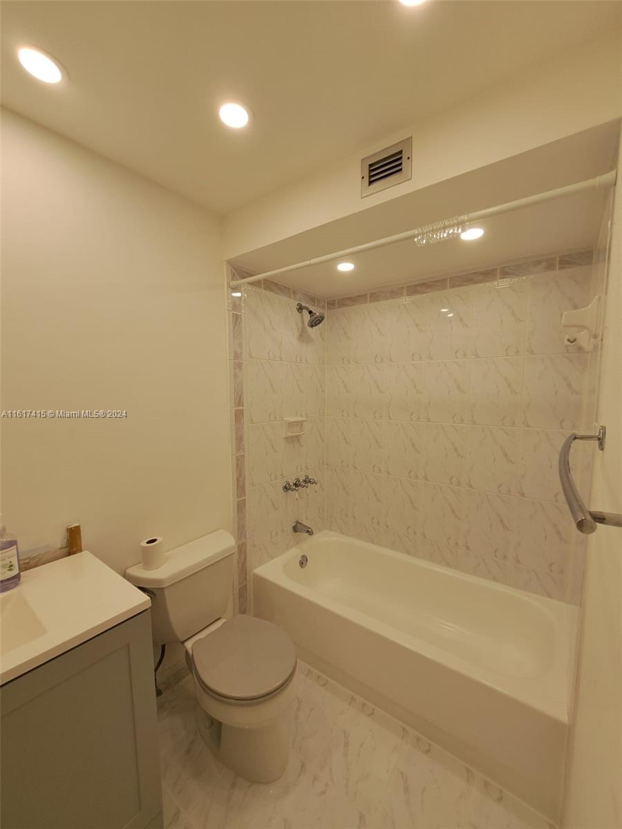 AVILA CONDO - Residential
