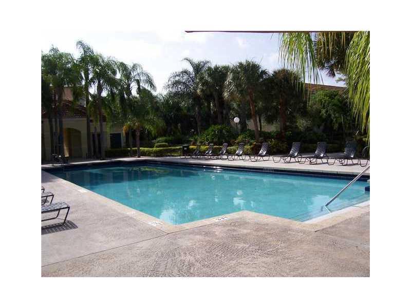HOLLYWOOD PARC - Residential Lease