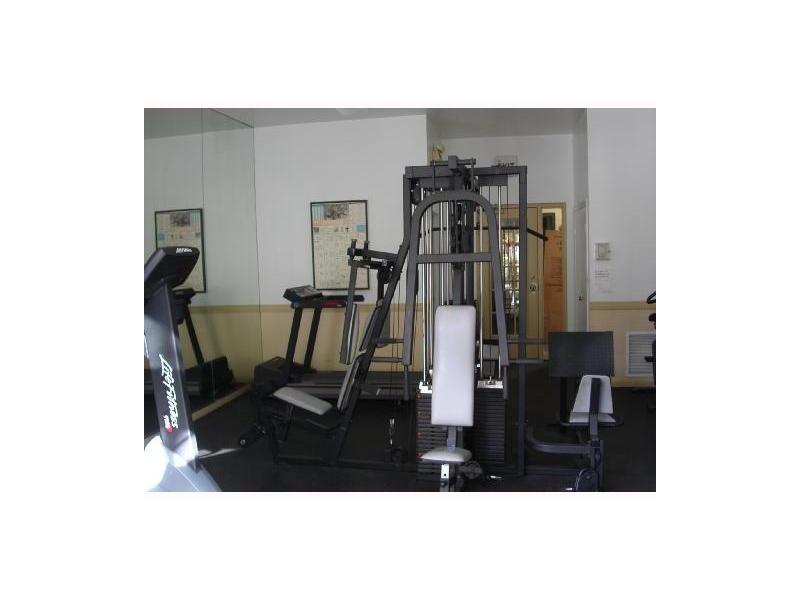 HOLLYWOOD PARC - Residential Lease