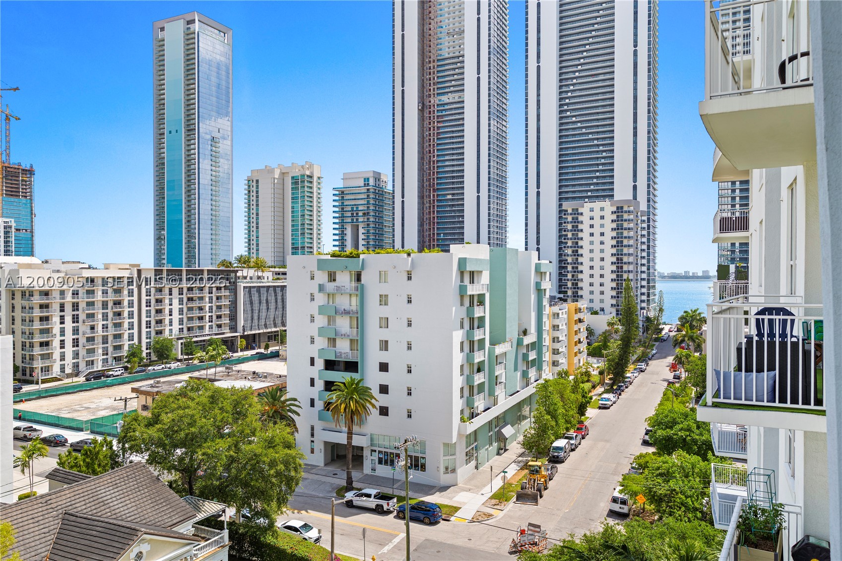 UPTOWN LOFTS CONDO - Residential