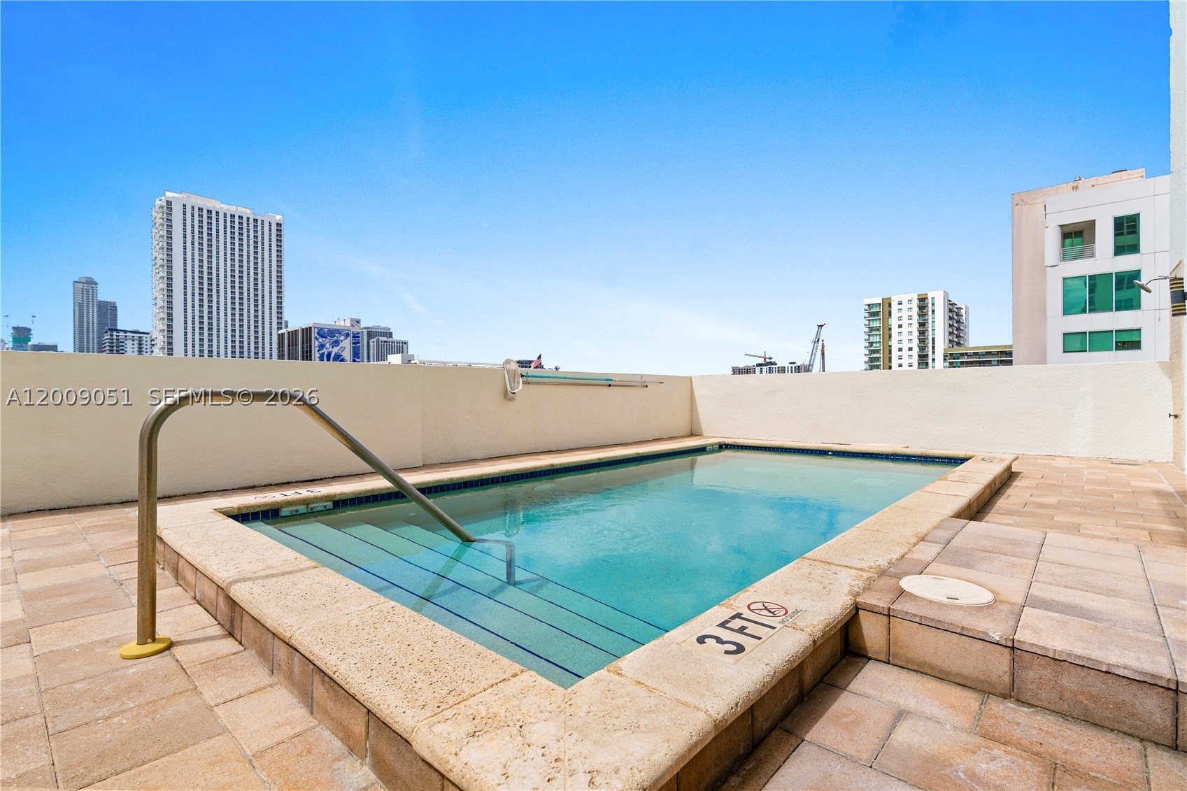 UPTOWN LOFTS CONDO - Residential