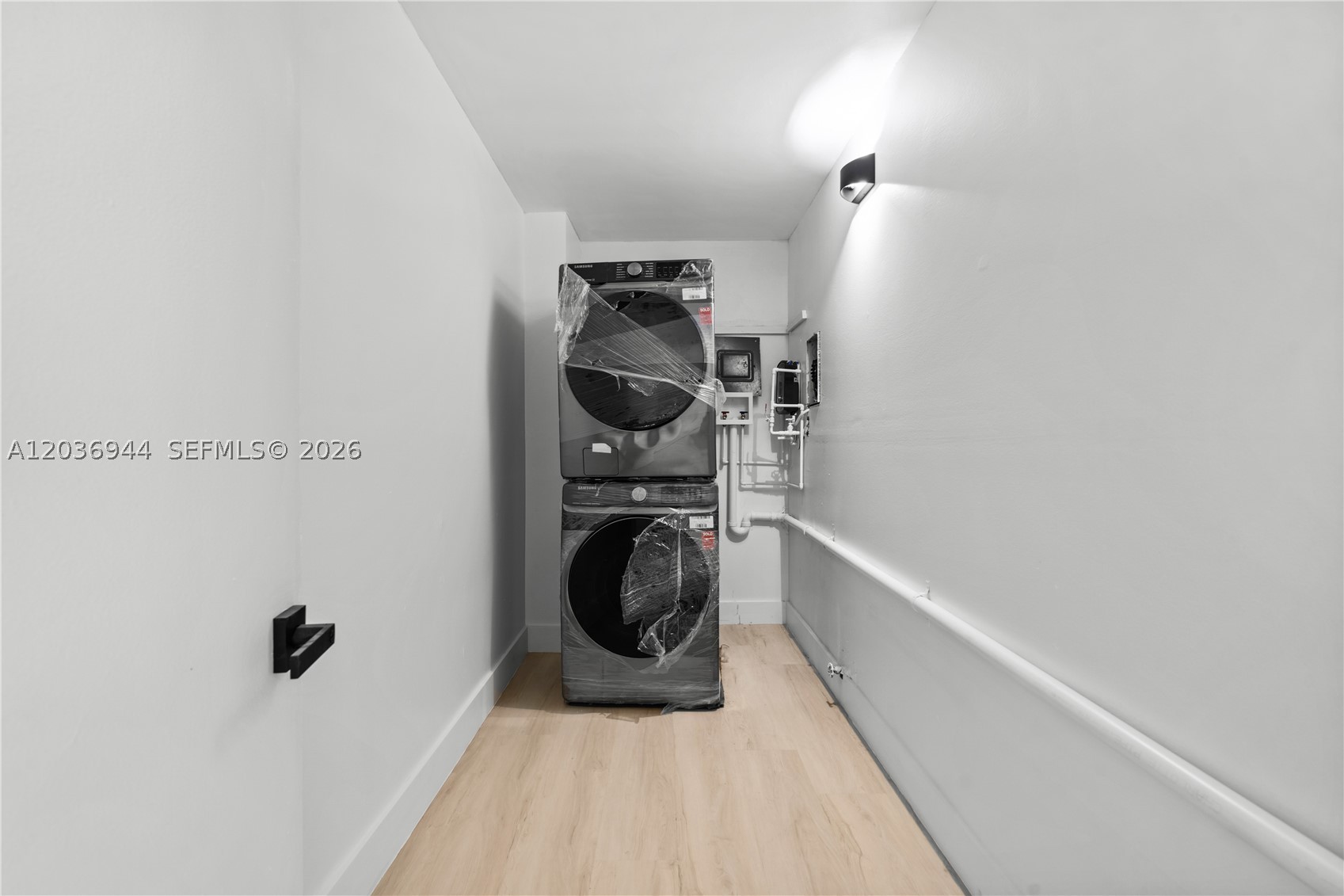 NARANJA LAKES CONDO NO 5 - Residential Lease