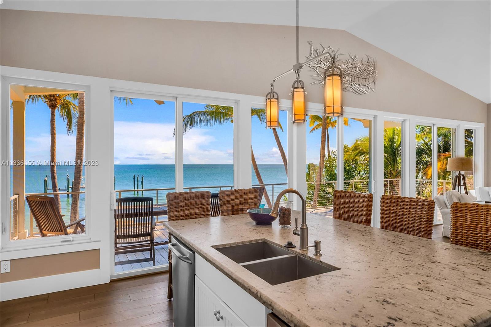 COCO PLUM BEACH REPLAT - Residential
