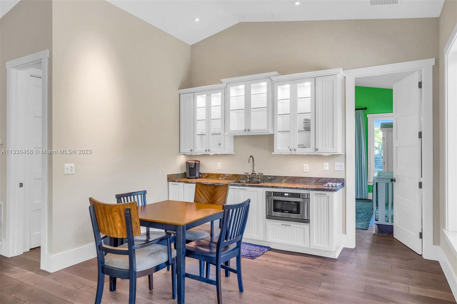COCO PLUM BEACH REPLAT - Residential