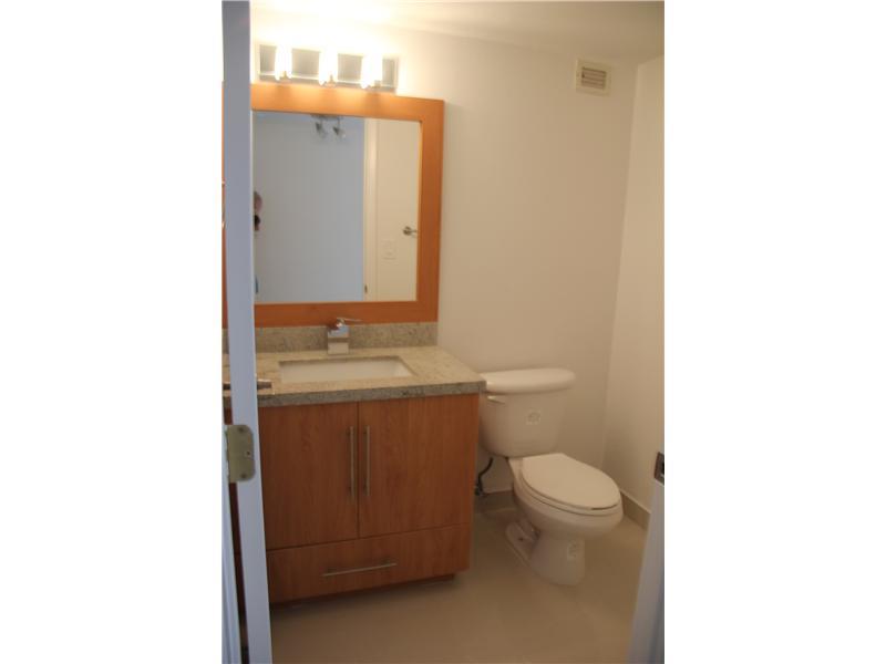BRICKELL PLACE CONDO - Residential Lease