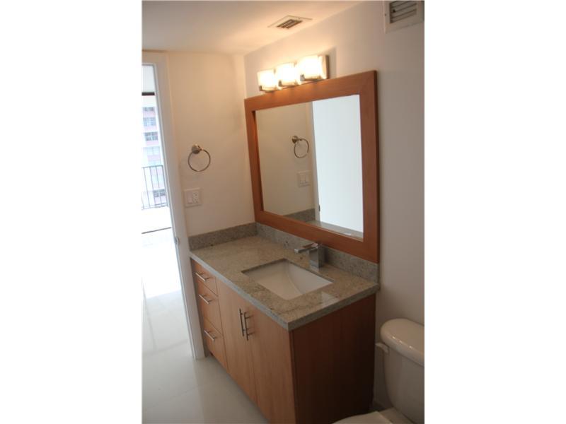 BRICKELL PLACE CONDO - Residential Lease