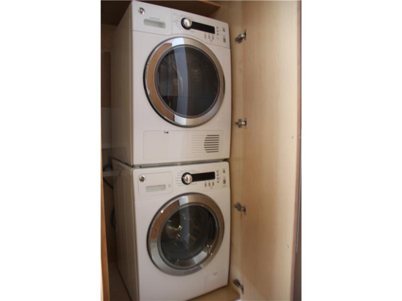BRICKELL PLACE CONDO - Residential Lease