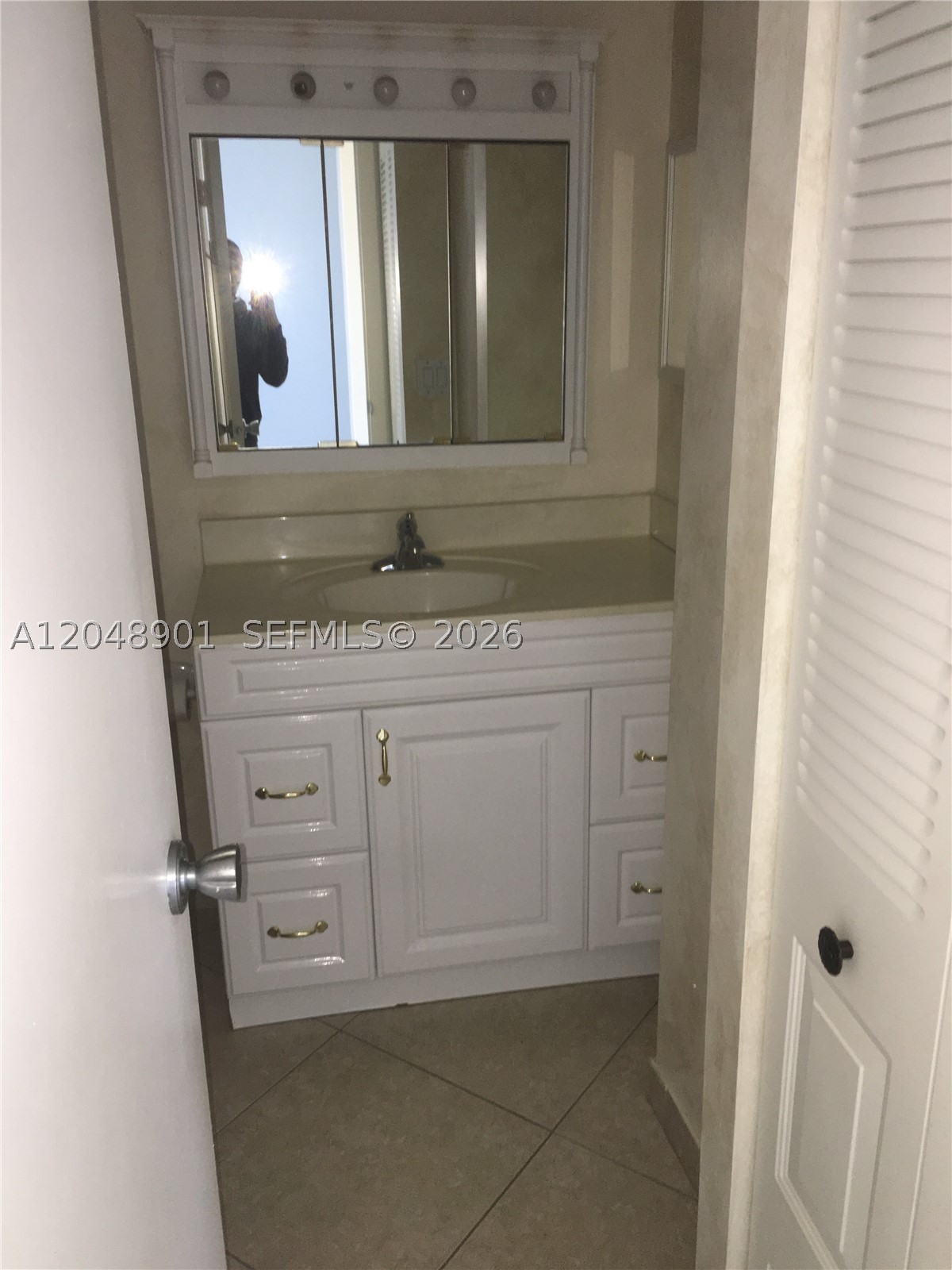 CORONADO CONDO- TOWER II - Residential Lease