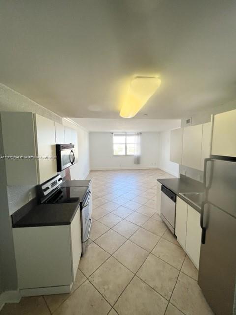 401 BLU OF NORTH BEACH CO - Residential Lease