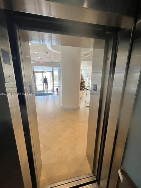 401 BLU OF NORTH BEACH CO - Residential Lease