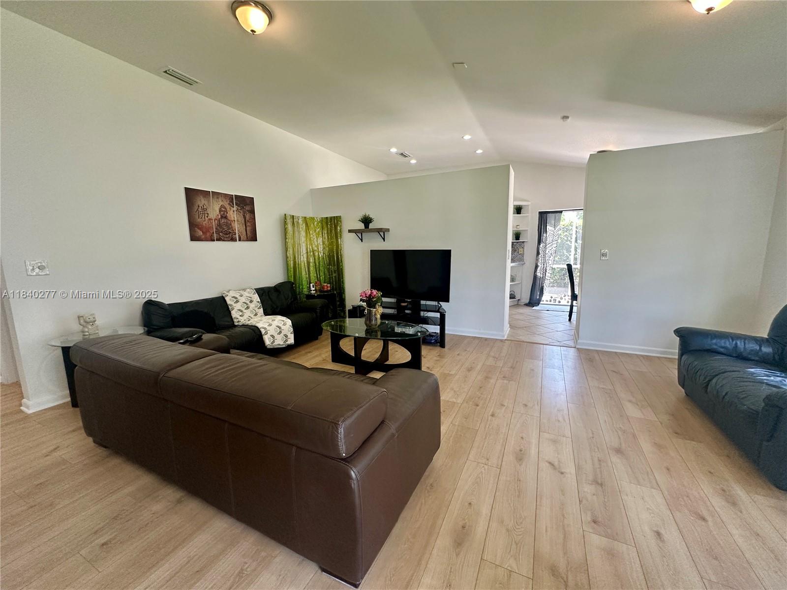 Silver Lakes Bermuda Vlg - Residential