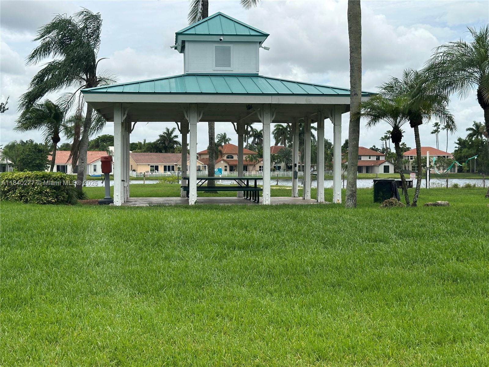 Silver Lakes Bermuda Vlg - Residential