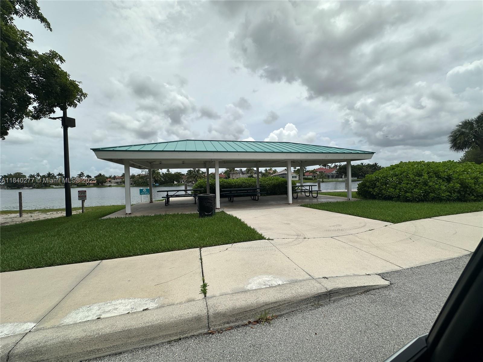 Silver Lakes Bermuda Vlg - Residential