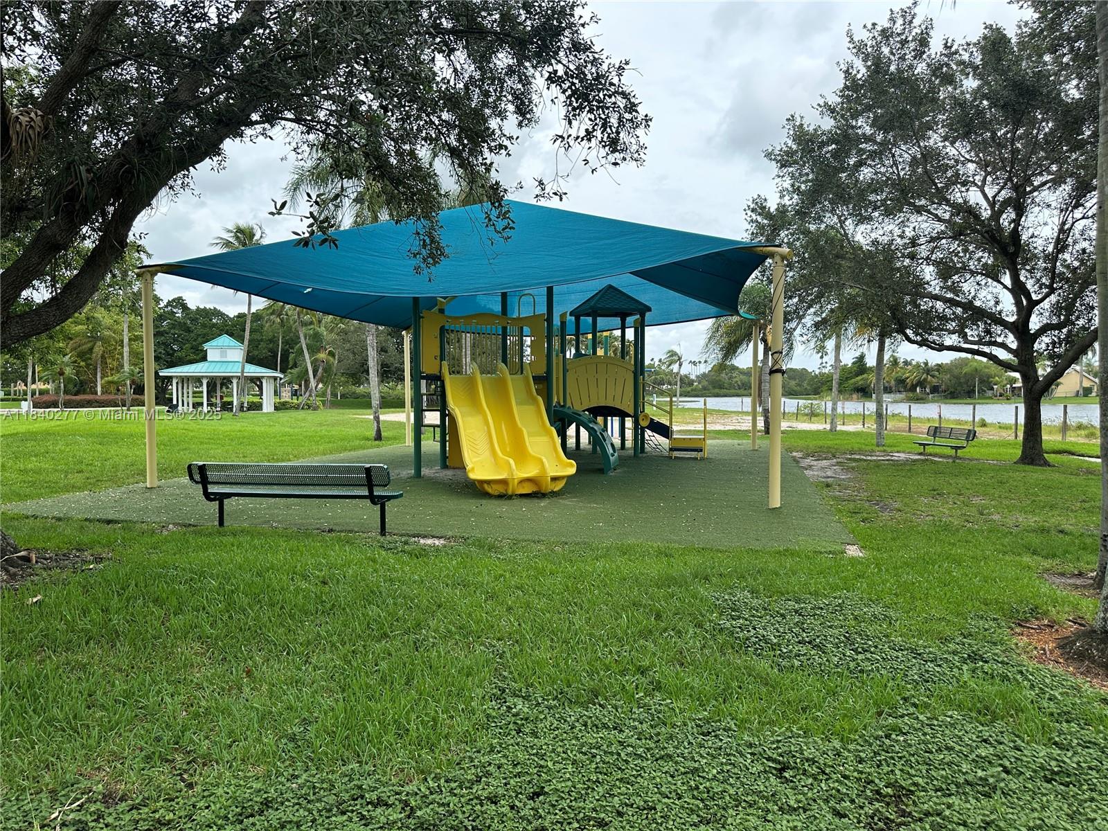 Silver Lakes Bermuda Vlg - Residential