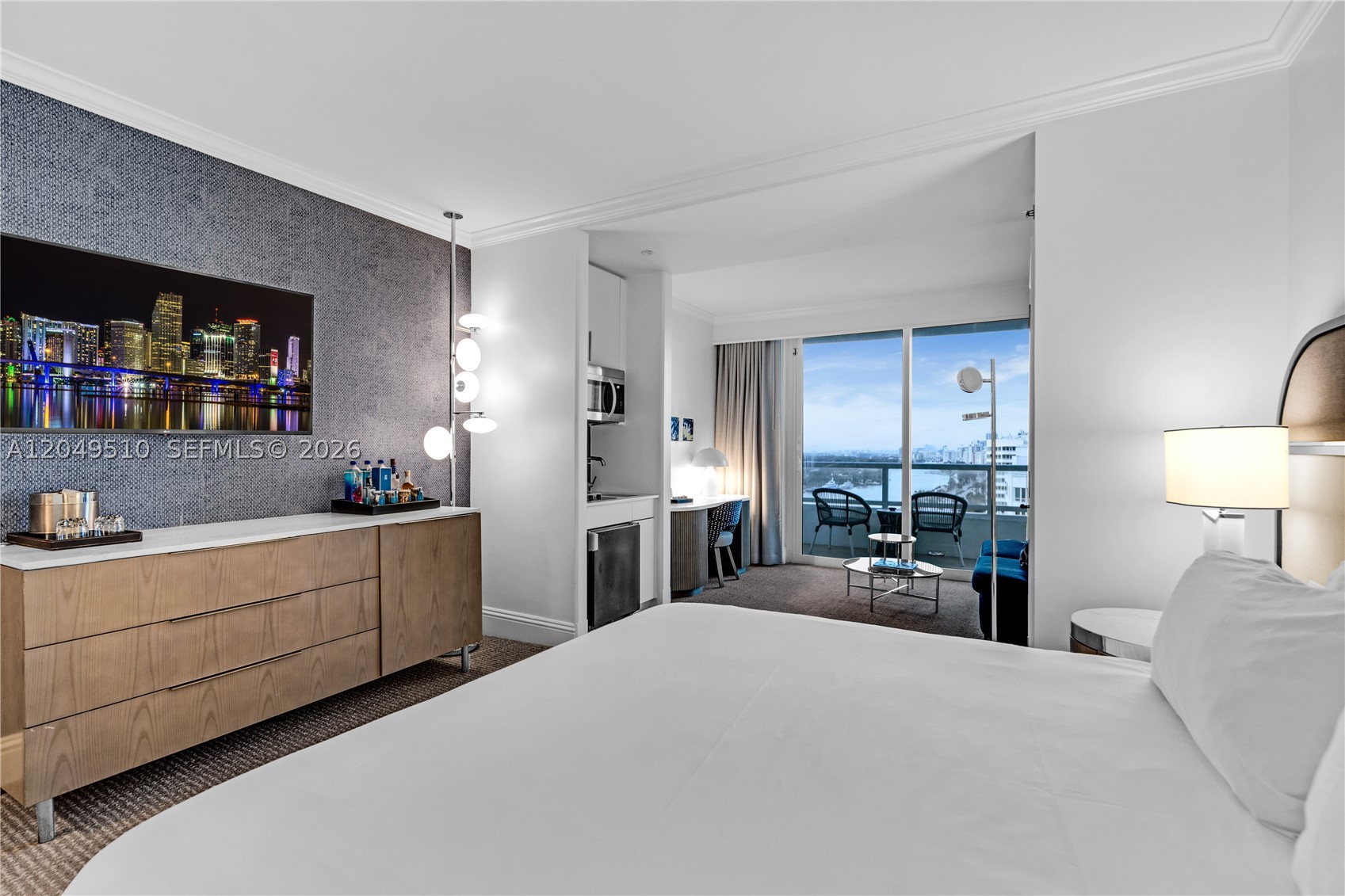 FONTAINEBLEAU II CONDO - Residential Lease