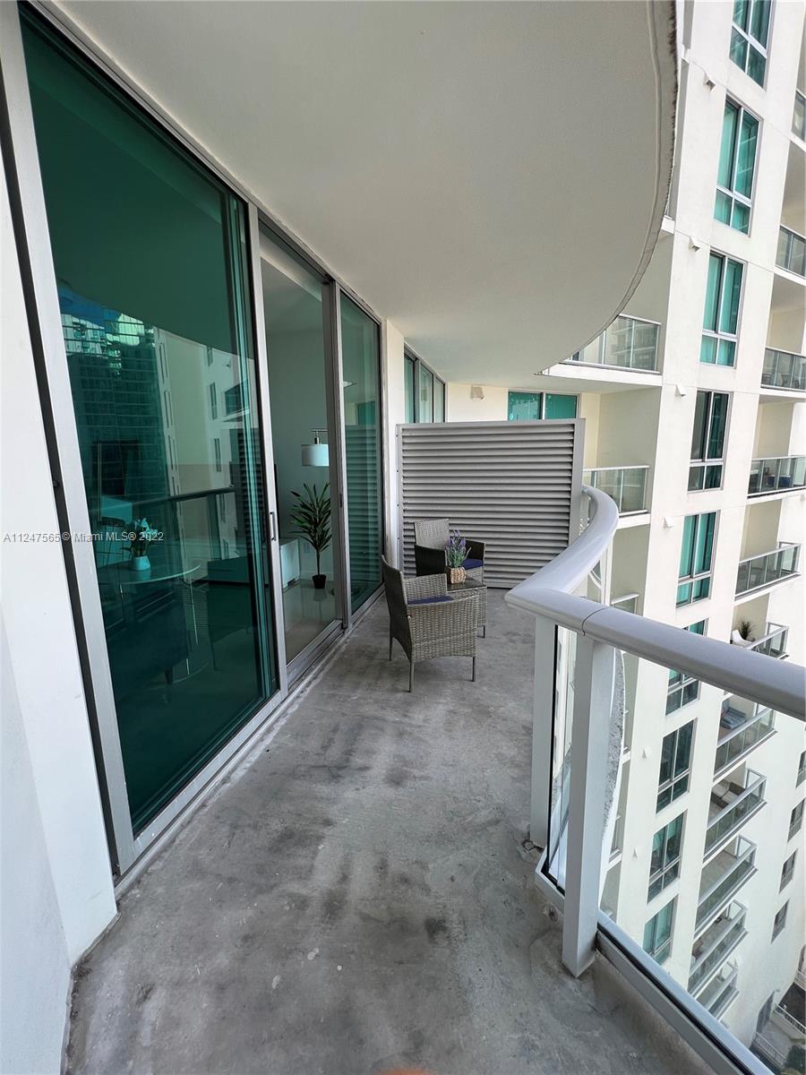MET 1 CONDO - Residential