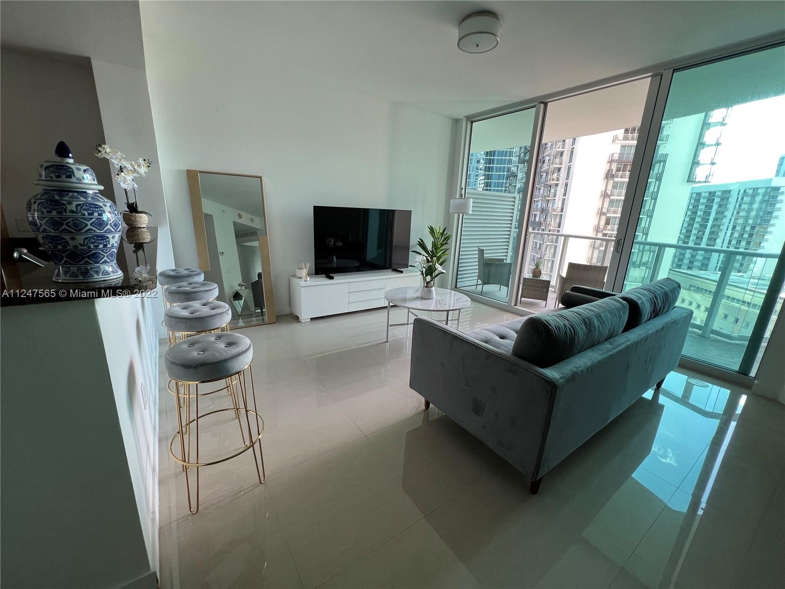 MET 1 CONDO - Residential