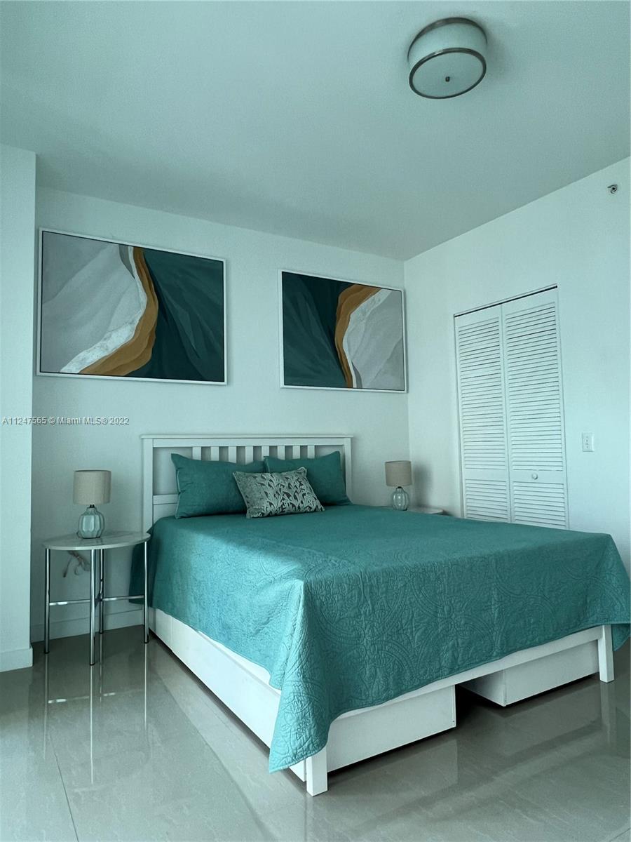 MET 1 CONDO - Residential