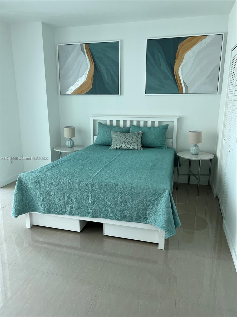 MET 1 CONDO - Residential