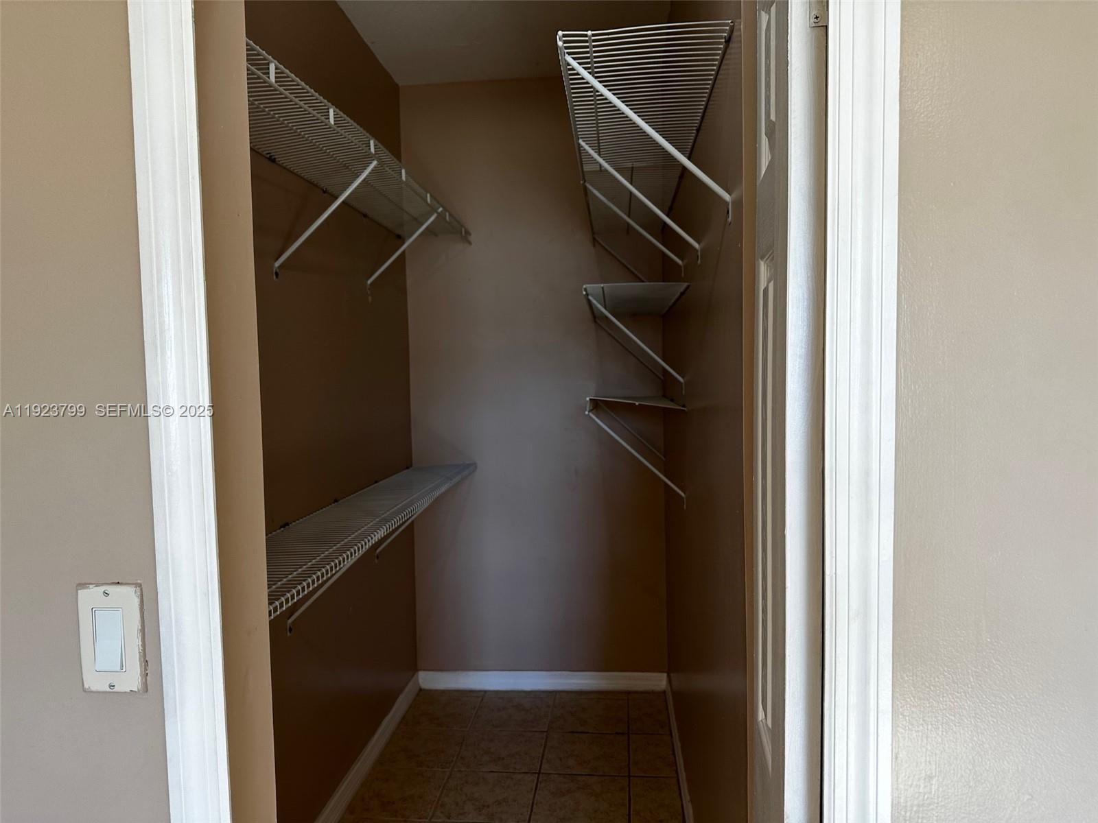 GRANADA GRAND CONDO - Residential Lease