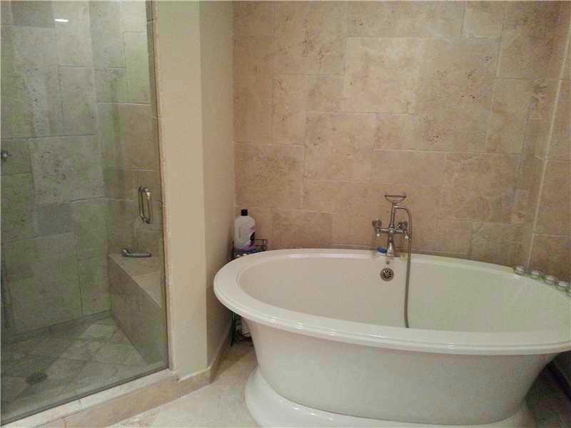 LAS OLAS RIVER HOUSE COND - Residential Lease