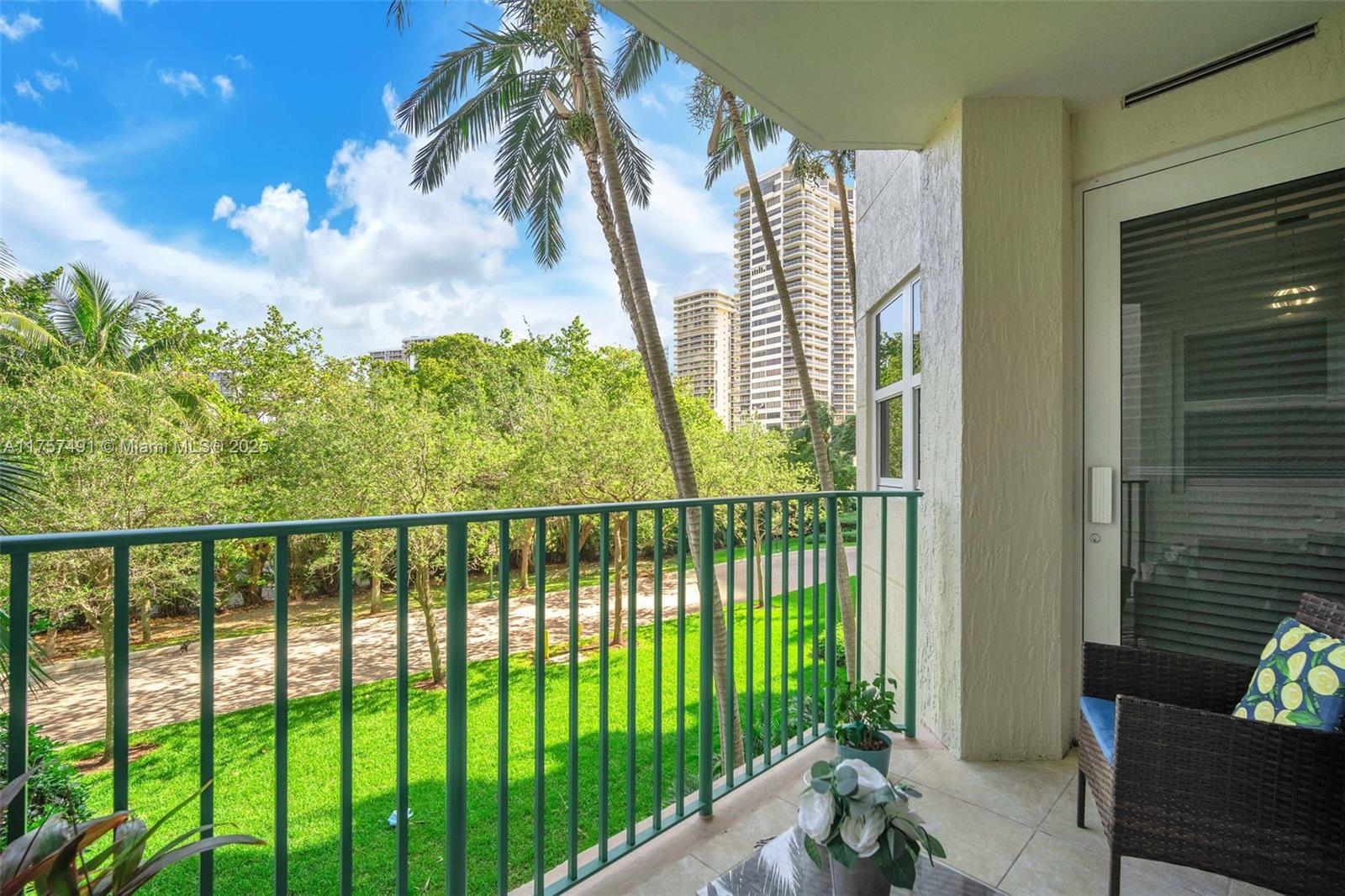 TURNBERRY VLG NO TOWER CO - Residential