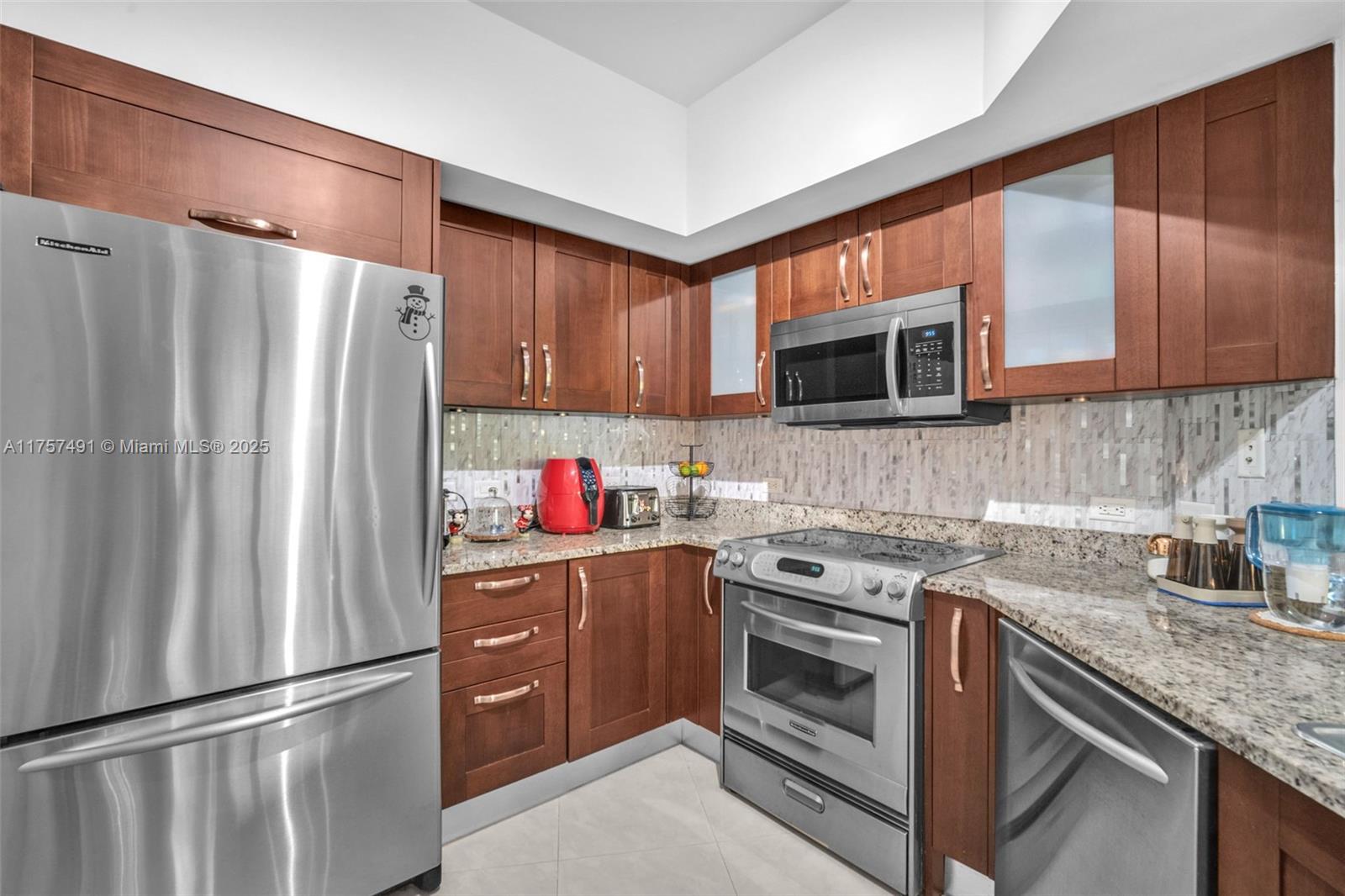 TURNBERRY VLG NO TOWER CO - Residential