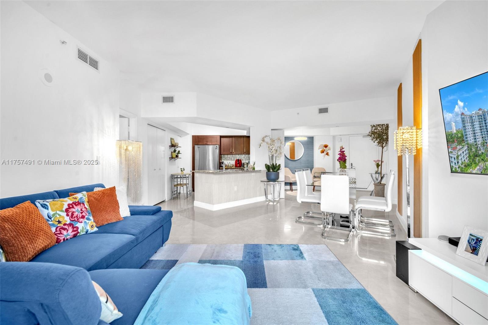 TURNBERRY VLG NO TOWER CO - Residential