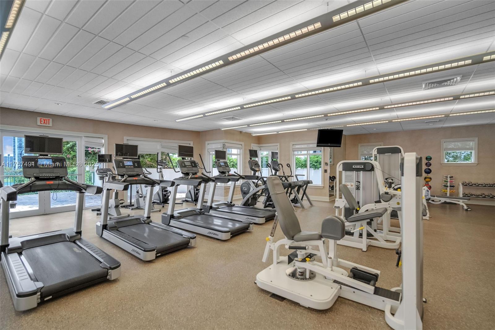 TURNBERRY VLG NO TOWER CO - Residential