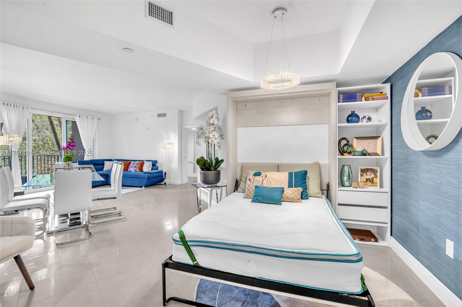TURNBERRY VLG NO TOWER CO - Residential