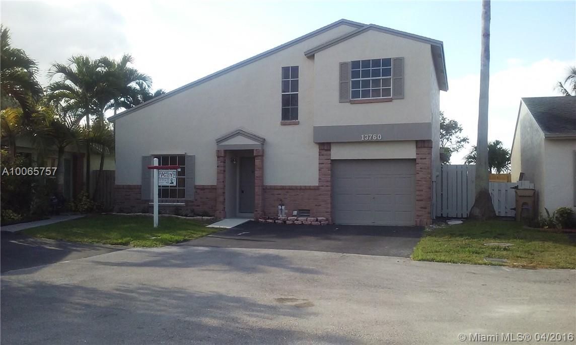 OUTSTANDING CHARLOTTE MODEL WITH ABSOLUTELY NOTHING TO DO BUT MOVE YOUR FURNITURE IN! EVERYTHING IN THIS LOVELY HOME HAS BEEN UPDATED AND RENOVATED. NEW FLOORS NEW APPLIANCES NEW BATHROOMS YOU NAME IT. FRESHLY PAINTED INSIDE AND OUT WITH A PANORAMIC LAKE VIEW TO ENJOY. A+ SCHOOL SYSTEM K TO 12 AND A LOCATION TO THE DADE BROWARD AND PALM BEACH ARTERIES THAT IS SECOND TO NONE. THIS COMMUNITY HAS IT ALL AND ITS JUST A STONES THROW FROM SAWGRASS MILLS MALL AND BB&T CENTER. HURRY THIS ONE WON'T LAST.