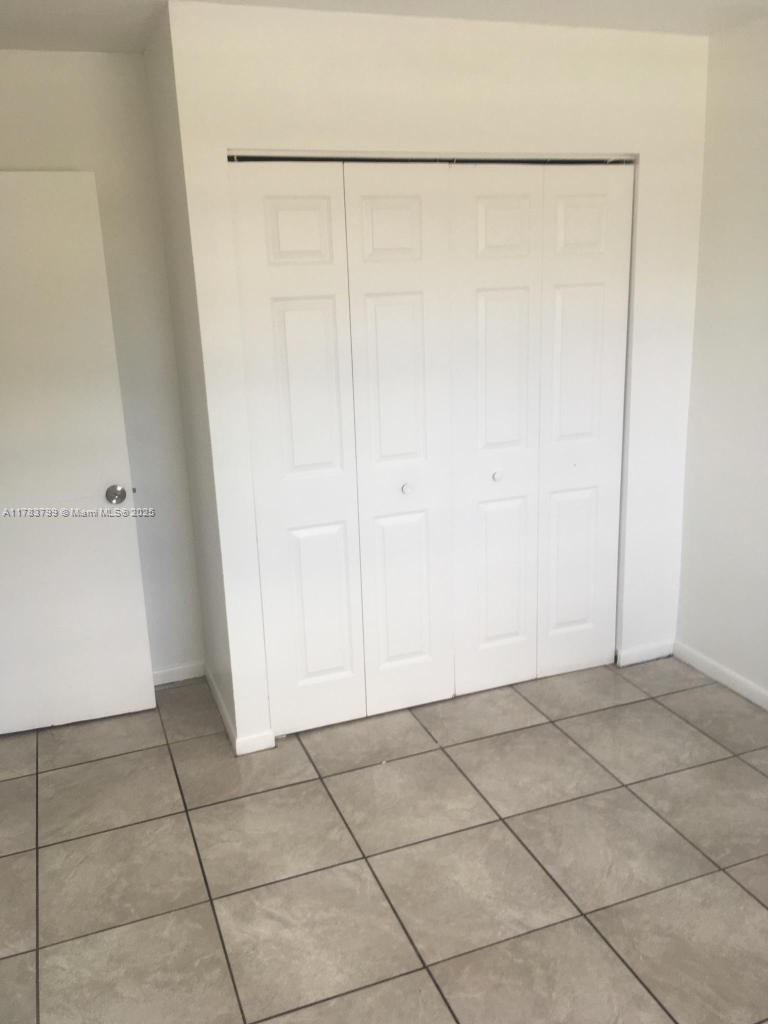 COURTS AT OAKLAND PARK - Residential Lease