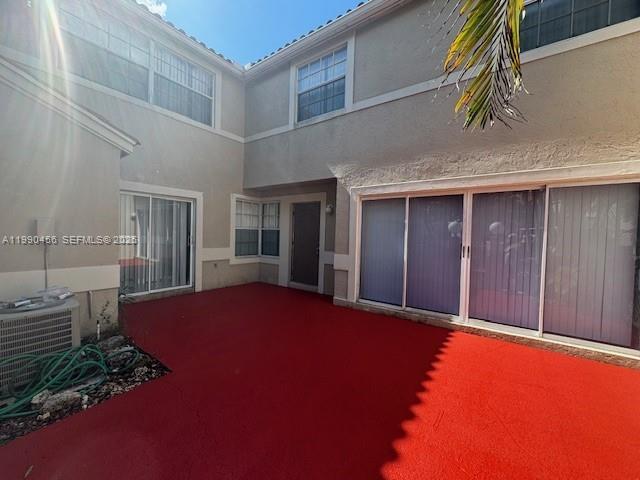 EMBASSY LAKES - Residential