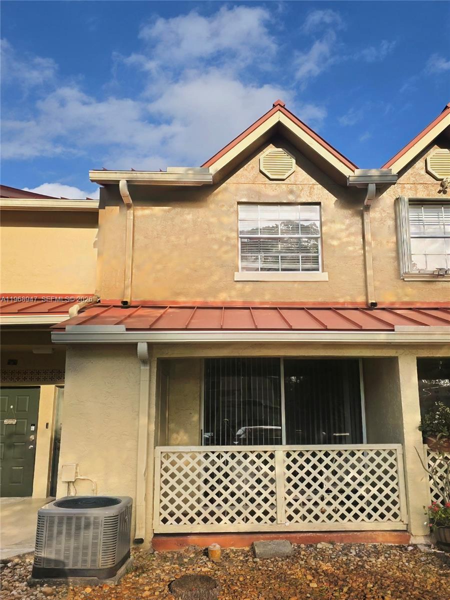 LA HACIENDA COUNTRY CLUB - Residential