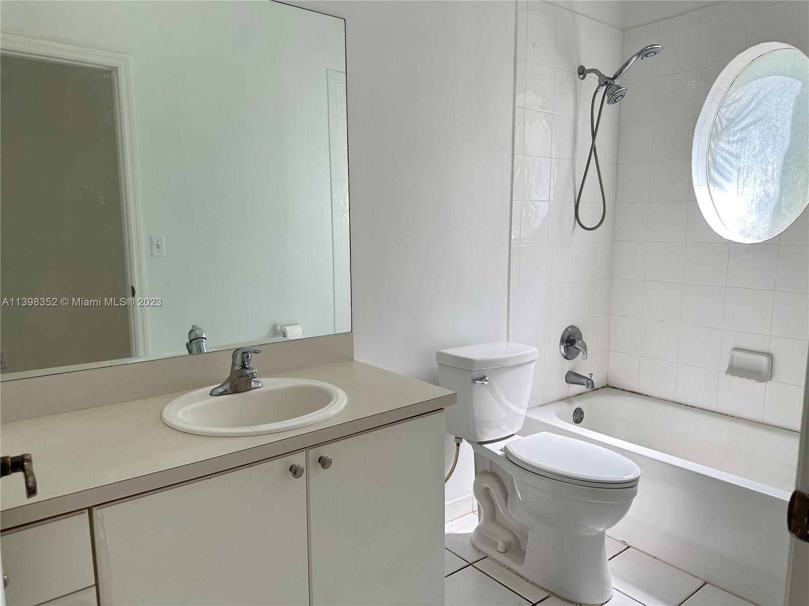 KEYS LANDING - Residential Lease