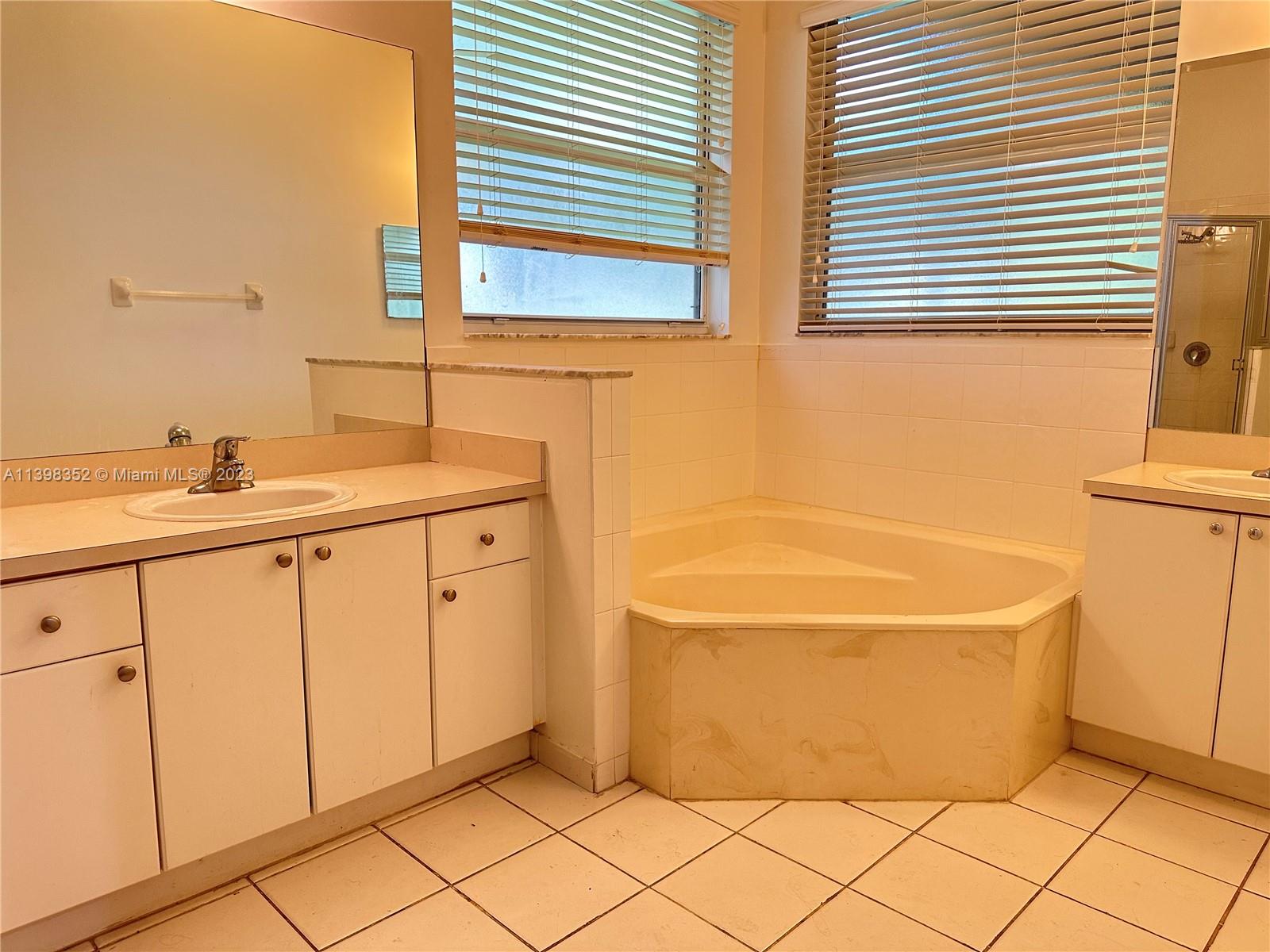 KEYS LANDING - Residential Lease