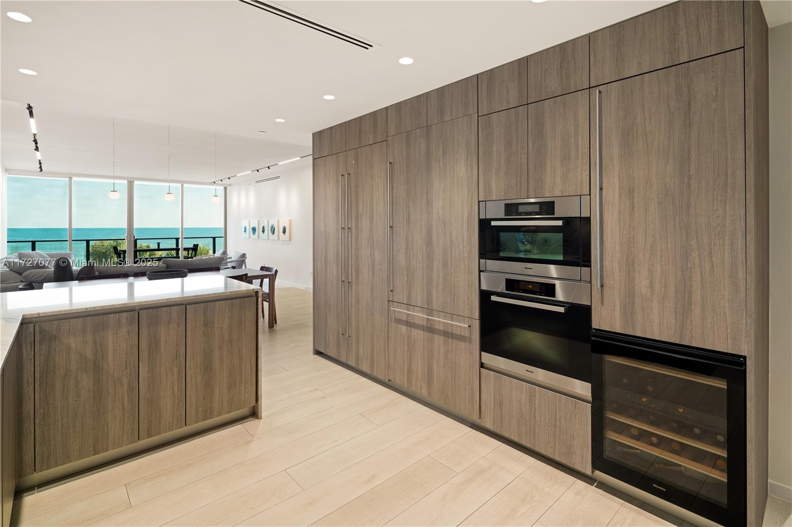 OCEANA KEY BISCAYNE CONDO - Residential