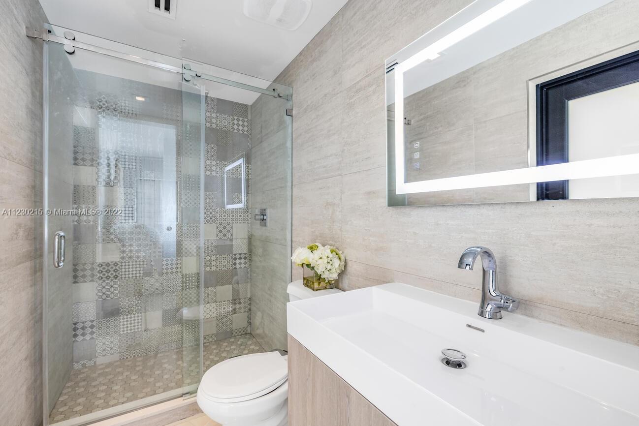 EASTERN SHORES 1ST ADDN - Residential
