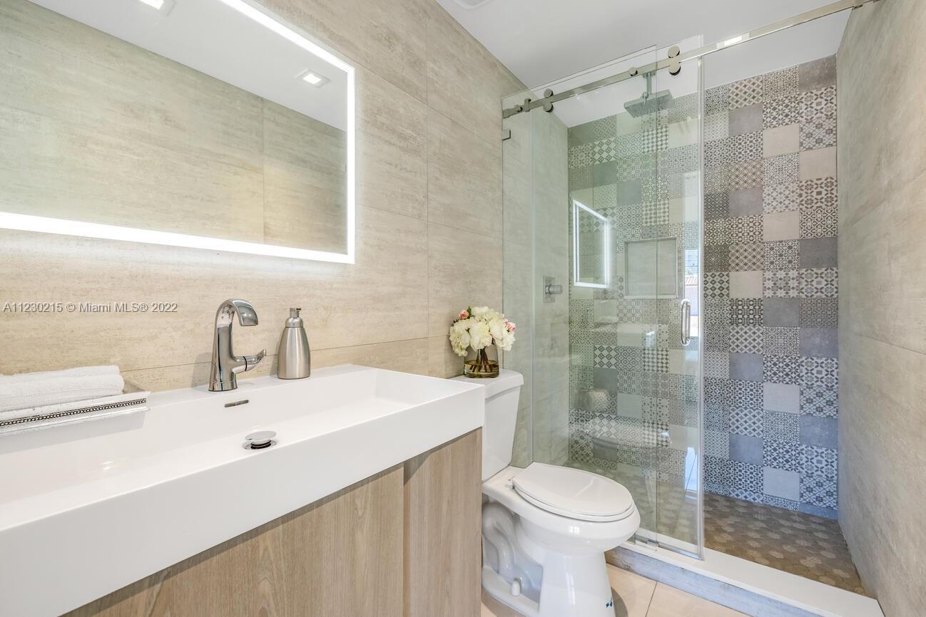 EASTERN SHORES 1ST ADDN - Residential