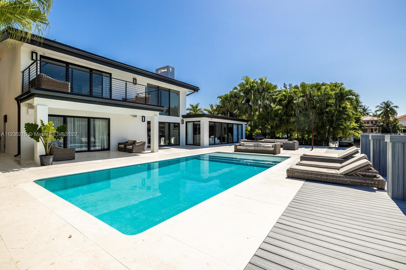 EASTERN SHORES 1ST ADDN - Residential